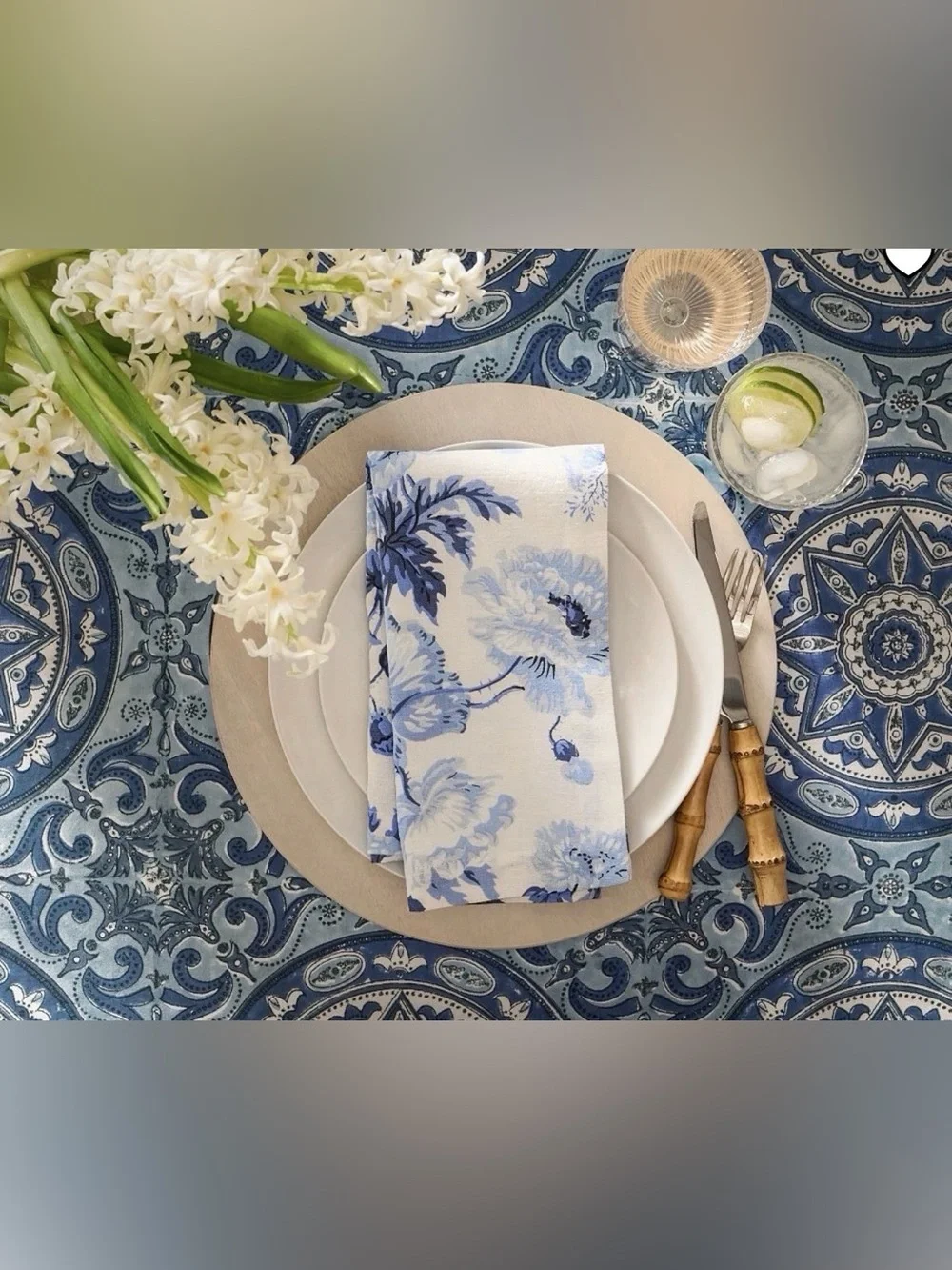 Pottery Barn Garden Floral Cotton/ Linen Napkins ~  ( Set of 4 )